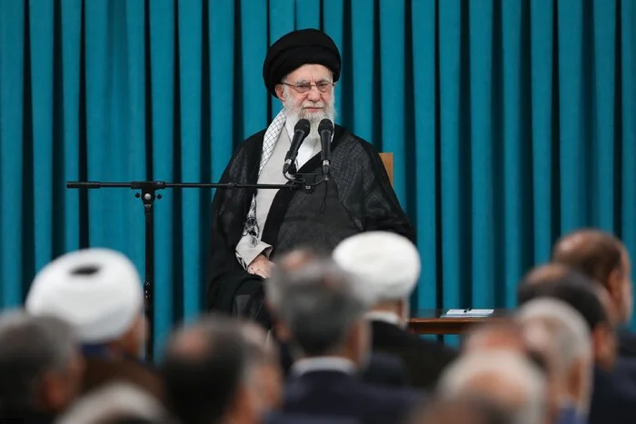 Khamenei numeşte o nouă comandă militară